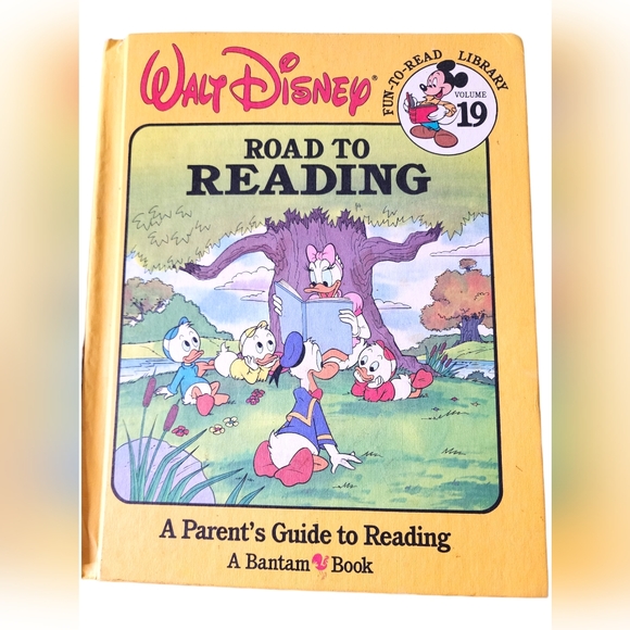 4 Vintage Walt Disney Bantam books - Picture 7 of 11